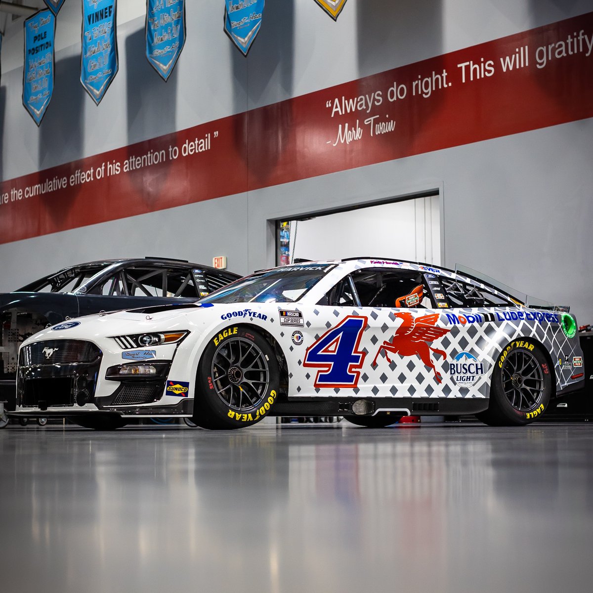 HaasFactoryTeam's tweet photo. Clean @mobil1racing machine. https://t.co/8wFHX0tC6x