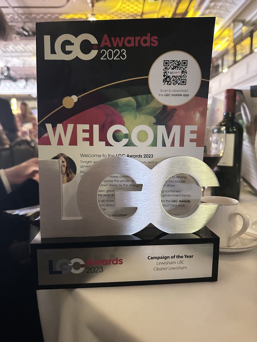 LouiseKrupski's tweet photo. Delighted to have won the LGC Campaign of the Year award for our work on #CleanerLewisham.  Amazing work by all our officers - so proud of the team.  

#Labour 🌹 is about getting the basics right, doing quality work that everyone values. #Lewisham https://t.co/ZRwAwG2xPi