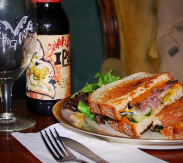 Dinner and Live Music on Fridays in June:  check list of performers with this link  conta.cc/3J3ulu6
conta.cc/3P3hcoG