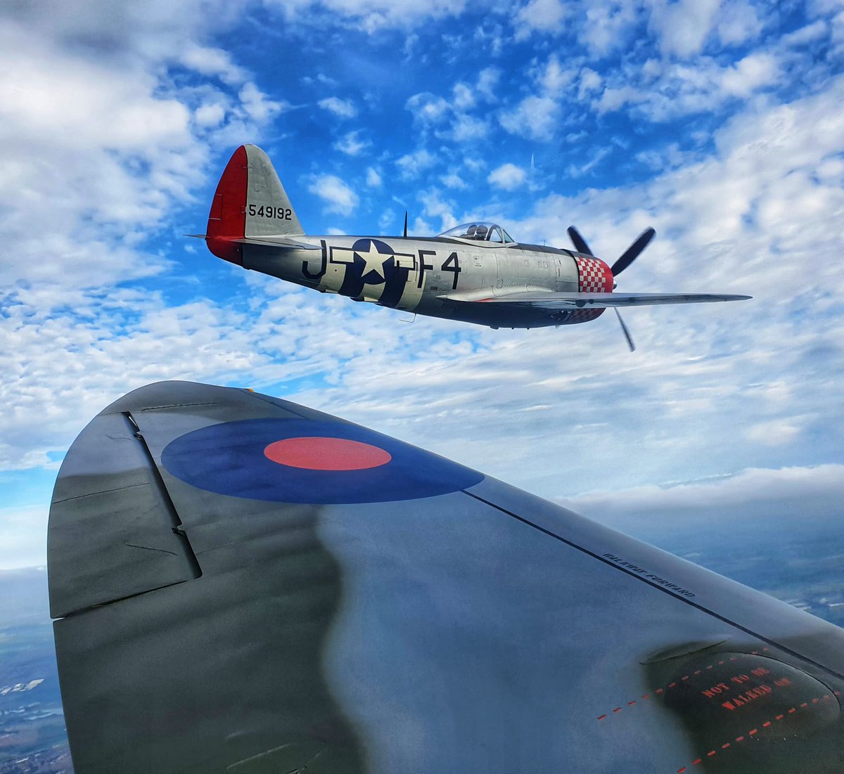 Wing Friday!

with <a href="/ultimatewarbird/">UltimateWarbirdFlights</a>

#spitfire #p47 #warbird #experienceflight #warbirdflights #fighteraviation #warbirds #cockpitview #wingview #wingfriday #thunderbolt #nellieb #vintageaircraft #formationflying #flying #ww2fighters #aviationnation #avgeek #aviationdaily