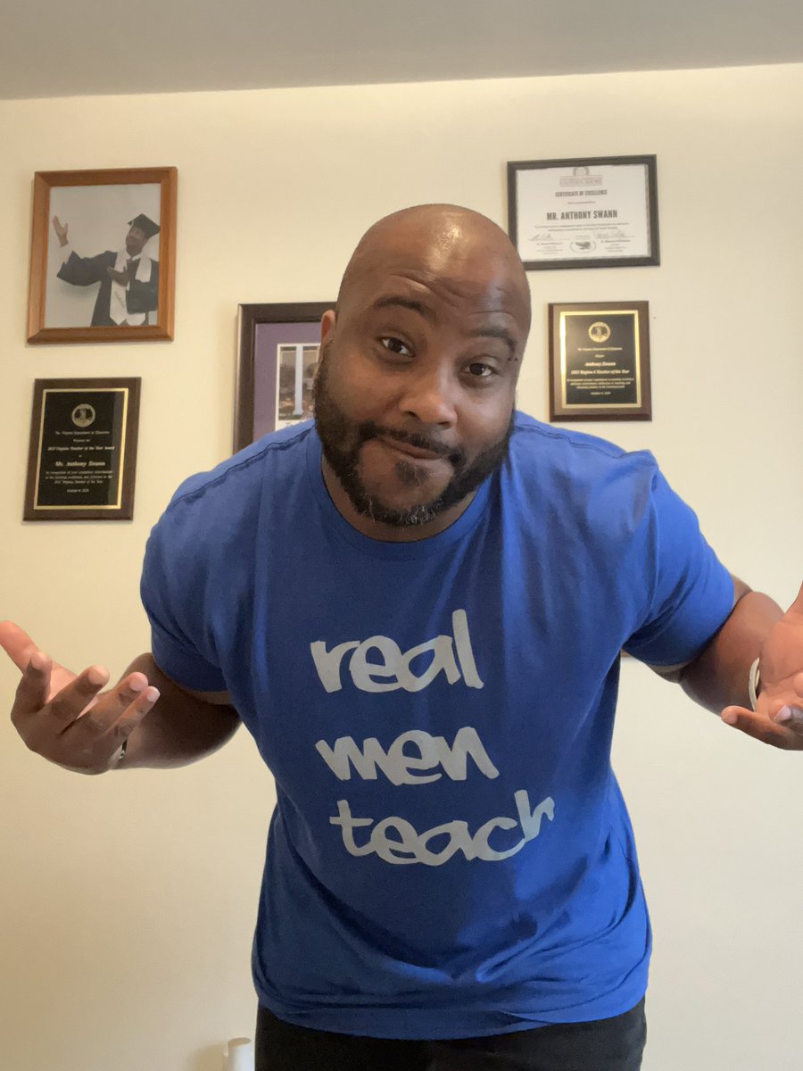 The shirt speaks for itself! Those men that educate and impact lives drop a 💯 in the comments! #Realmenteach