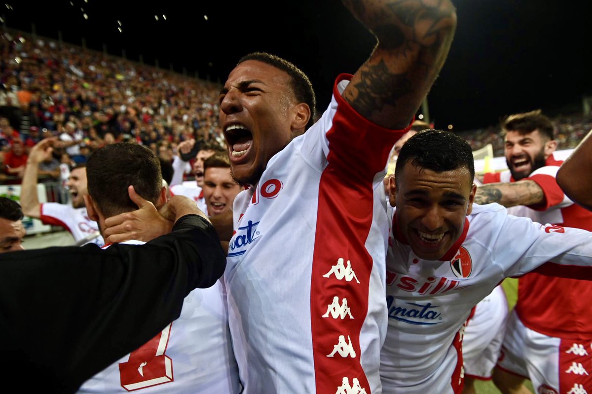 Così! Ancora così per i prossimi 90 minuti! 
#CAGBAR #lafinale #sscbari