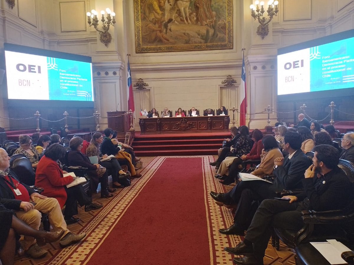 Claupascualgrau's tweet photo. Hoy estuvimos en la presentación de las Bases Para Una Constitución basada en la Democracia Paritaria del Grupo Experto Iberoamericano de OEI. Principios de igualdad, justicia, reconocimiento de la discriminación q vivimos las mujeres.
@OEIChile #IruneAguirrezabal
#LineBareiro https://t.co/uKciRvkAvm