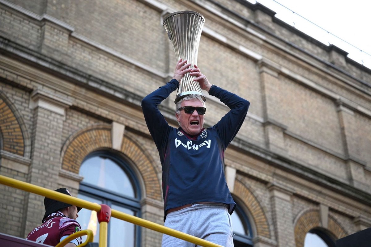 RT IF YOU LOVE DAVID MOYES ♥️⚒