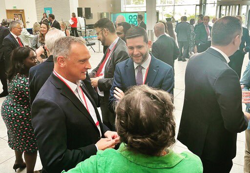 JimfromOldham's tweet image. Delighted to be at @UKLabour’s Business Leaders Reception hosted at the superb @coopuk HQ in Manchester.

@UKLabour &amp;amp; @CoopParty values in partnership with our growth makers can build an economy that delivers for everyone in every place.