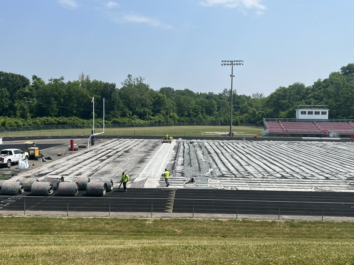 mthealthyowls's tweet photo. Out with the old….
#turfproject #worthy
@TheMotzGroup 🦉 🏈 ⚽️🦉 https://t.co/OX9Rx8FnCx