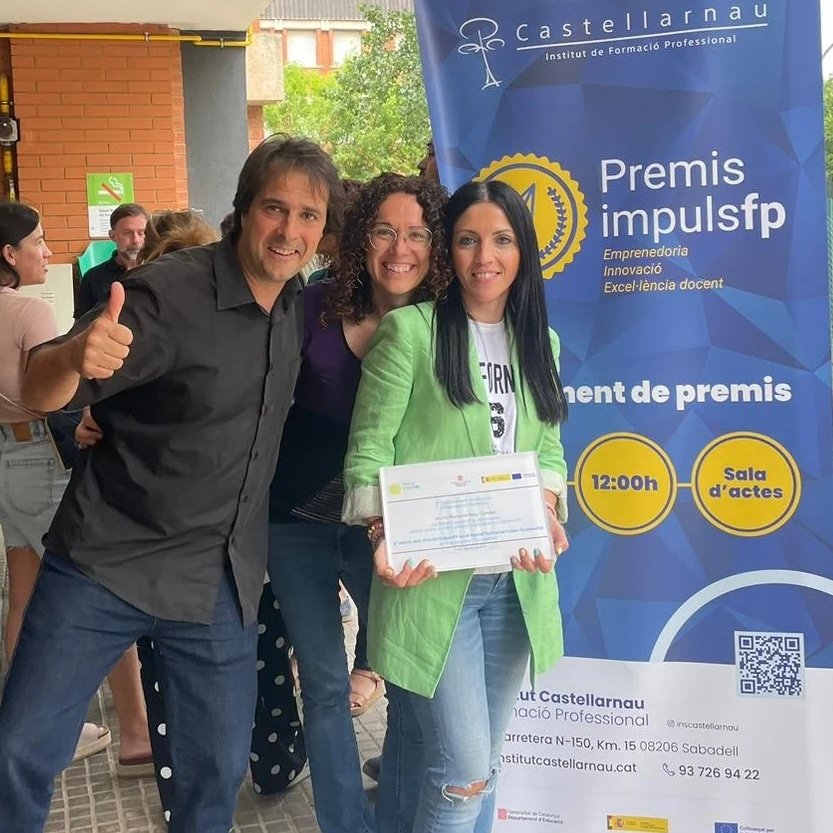 my_Carenet's tweet photo. Ahir l'APP COMPARTIM va rebre el reconeixement dels PREMIS IMPULS FP. Un privilegi participar com a desenvolupadors digitals en benefici d'aquesta iniciativa d'educació inclusiva impulsada per l'IFE de l'INS Montserrat Roig. #educacioinclusiva #appsocial #mycarenet https://t.co/0LP3NzKfZB