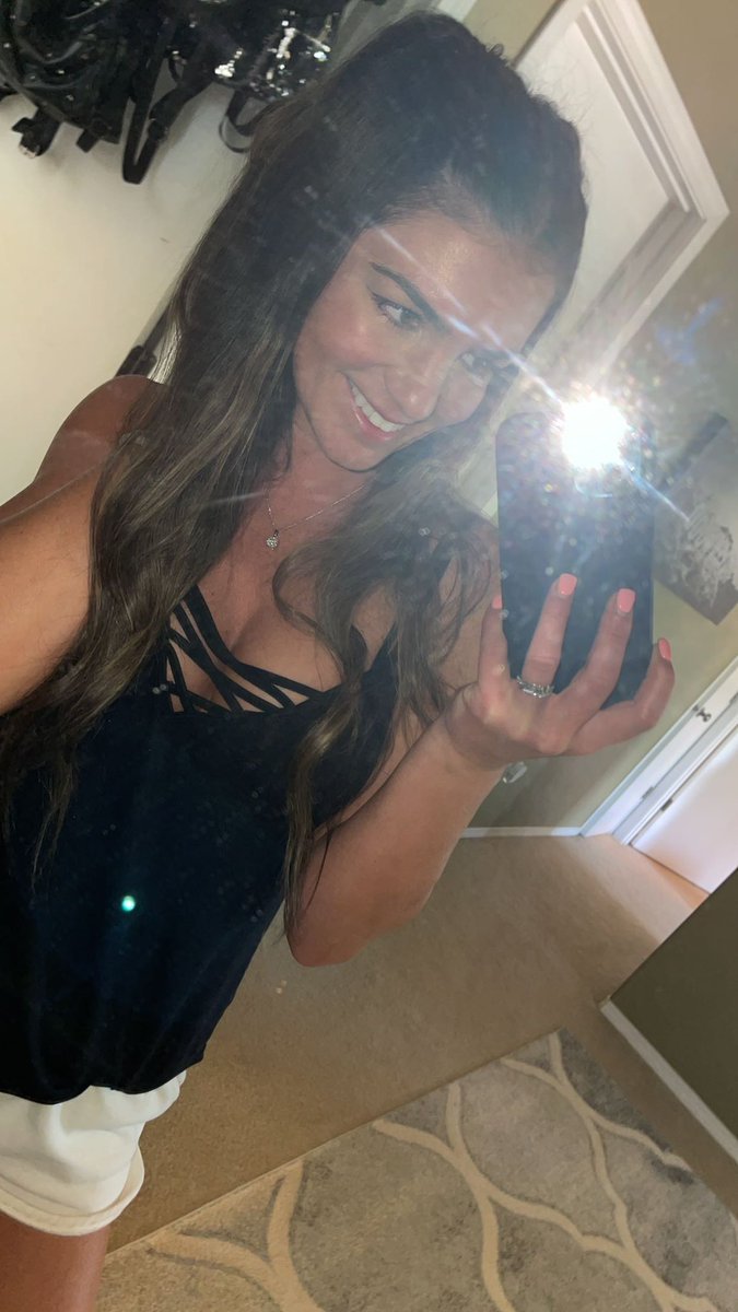 Carlie Jo on Twitter: "🖤"