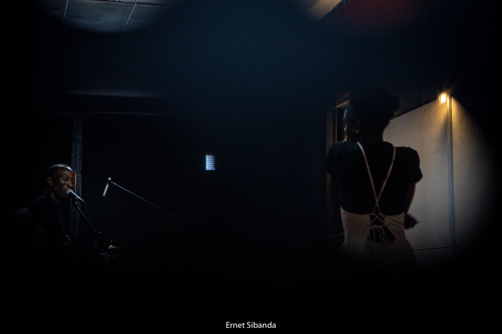 ErnetPhoto's tweet photo. @Msizkay rehearsing for #IndluKaMrapper #LetsBuildMyHome show to be held at @TheOasisByo on the 9th of June 2023 from 6pm to 10pm.

Plan to be there….!!!

Featuring:
@MzoeSeven 
@NoluntuJ 
@ZimbiyanaJones …to mention a few.

@SkyzMetroFM 
@TheOasisByo https://t.co/4PFU3N35UM