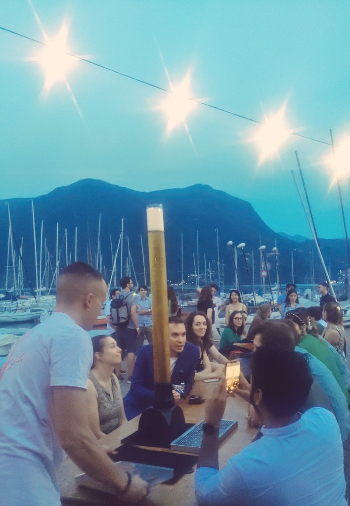 #ERS2023 gertin together with the @y_SSN crowd in Lugano 🧠 @MariliaMagSousa @HoffmannNeuro @AAverna7 @_AAlpha @ThodoraChalatsi @SwissSocNeuro