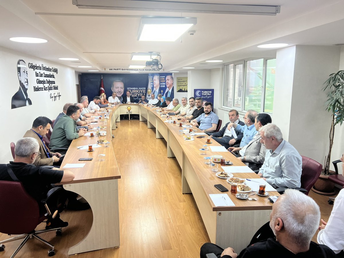 Geçmiş dönemde görev alan teşkilat mensuplarımız ile birlikte, seçim değerlendirme toplantımızı gerçekleştirdik.

Başkanımız <a href="/RTErdogan/">Recep Tayyip Erdoğan</a> liderliğinde büyük güçlü Türkiye için var gücümüzle çalışmaya devam edeceğiz. 
<a href="/erkankandemir/">Erkan Kandemir</a> <a href="/osmannnurika/">Osman Nuri Kabaktepe</a> <a href="/Akparti/">AK Parti</a> <a href="/k_kidil/">Kemal Oğuz KIDİL</a> <a href="/hacinogmanoglu/">ali hacınoğmanoğlu 🇹🇷</a>