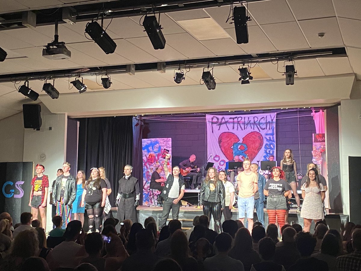 StonelawHS's tweet photo. A fantastic week watching our young people in We Will Rock You. Outstanding commitment and ambition from all #buildingtomorrowtoday https://t.co/yWa5KB5noH