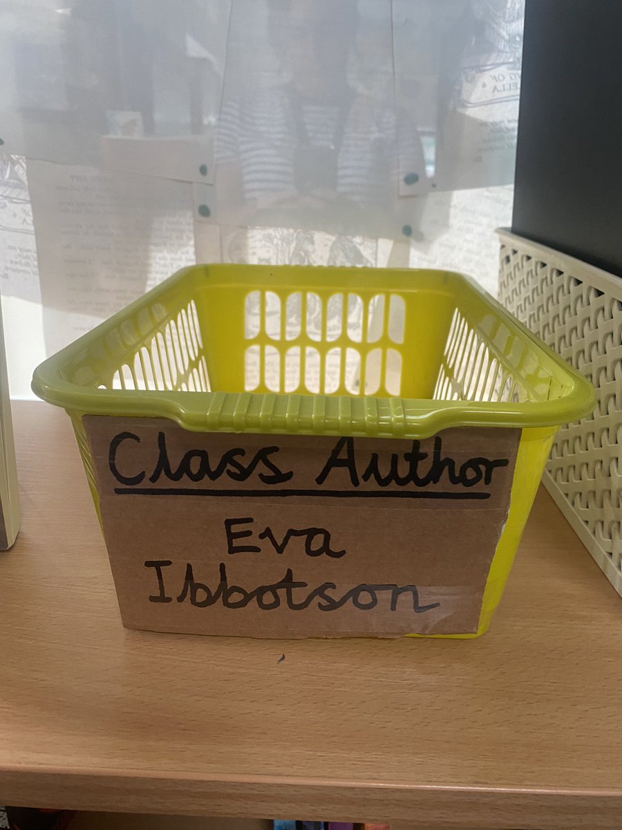 JessNaylor_'s tweet photo. Looks like our new Eva Ibbotson books have gone down well! The basket was empty within minutes! @ArboPrimary  #ReadfortheStars @_Reading_Rocks_ https://t.co/7aJOvZNkaG
