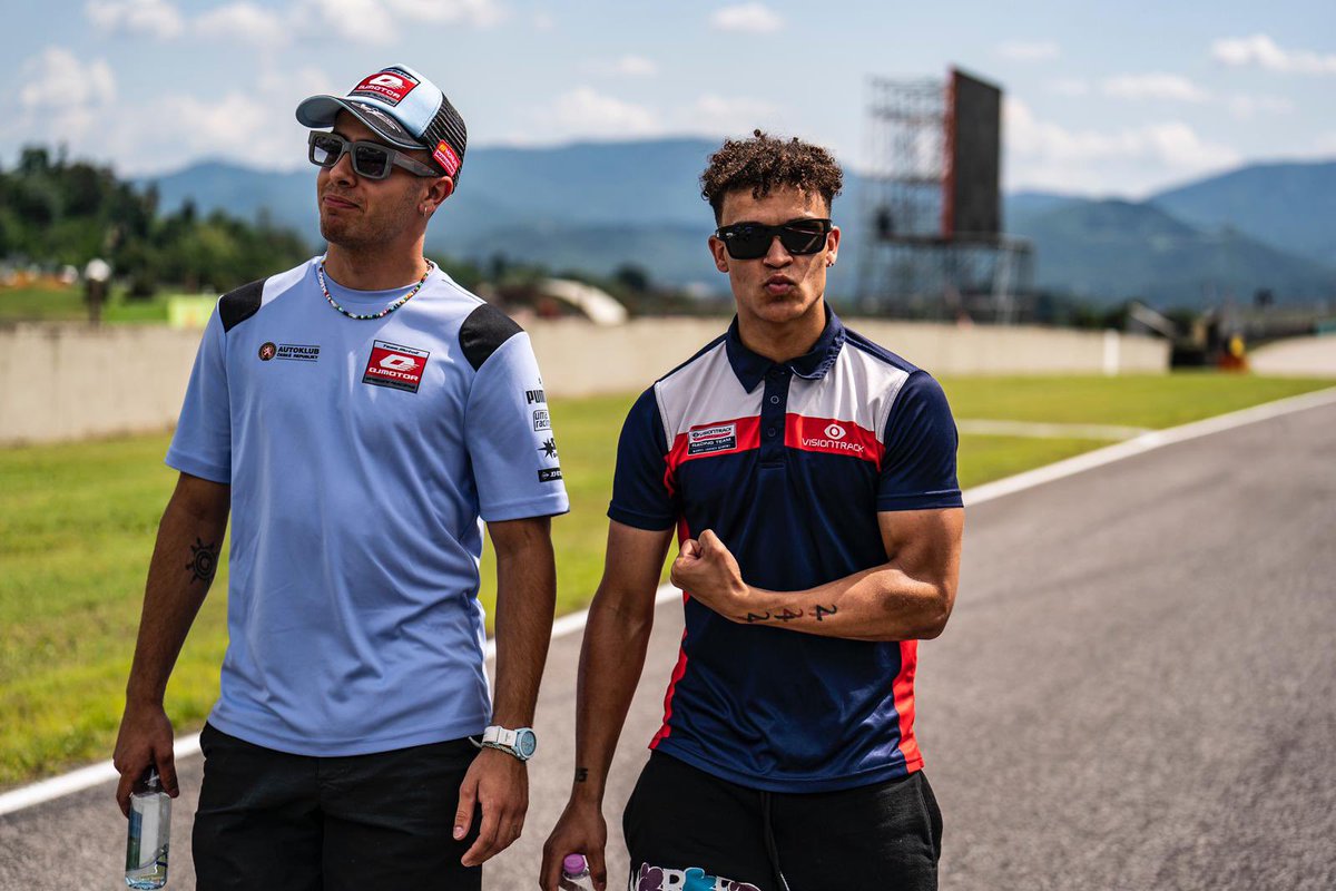 Jo8hWhatley70's tweet photo. Track Walk 🇮🇹 with @jeremyalcoba 💪🏽
#ItalianGP #JW70 #moto3 https://t.co/pZTU86a07B
