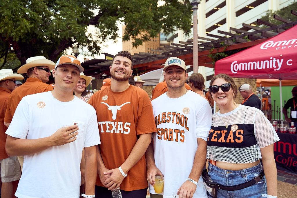 Help us bring the home crowd energy to Alabama this fall with Flying Longhorns. You'll have fantastic hotel accommodations in Birmingham, roundtrip hotel/stadium game transfers, admission to the official Texas Exes pregame event, and more. Book now → txex.us/3Vc7sJs 🏈