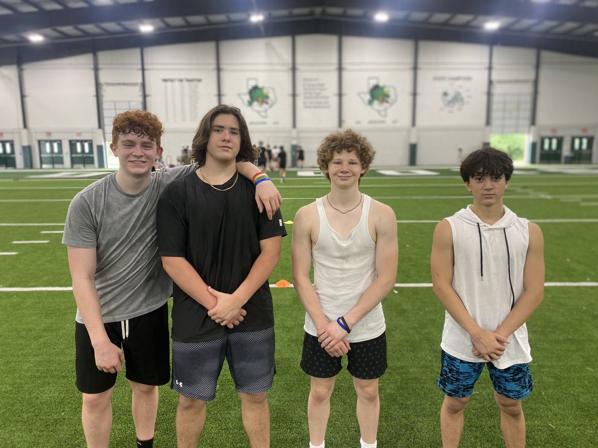 PCnowisthetime's tweet image. Two decades of helping #protectthetradition and the Carroll Dragons didn’t disappoint Week 1! 

Congrats to our 🌟’s of the week!
HI1- Tyler, Carter, Clayton, Jackson
HI2/Adv- Connor, Dylan, Brian, Greyson
Female- Olivia