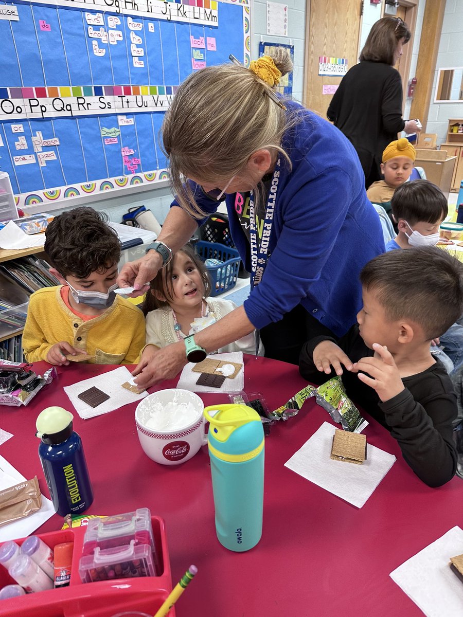 We had s’more much fun with Ms. Bambrick’s class today! 🍫🔥 <a href="/SearingtownK5/">Searingtown School</a> <a href="/HerricksSchools/">Herricks Schools</a>