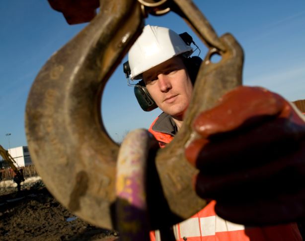 #CCO Rigger Certifications meet the new requirements of ASME B30.5 and are the most widely recognized nationwide. Gain industry recognition while being sure to meet the latest requirements. nccco.org/nccco/certific…

#SafetyFirst #Construction #RiggerCertification #ProudToBeCCO