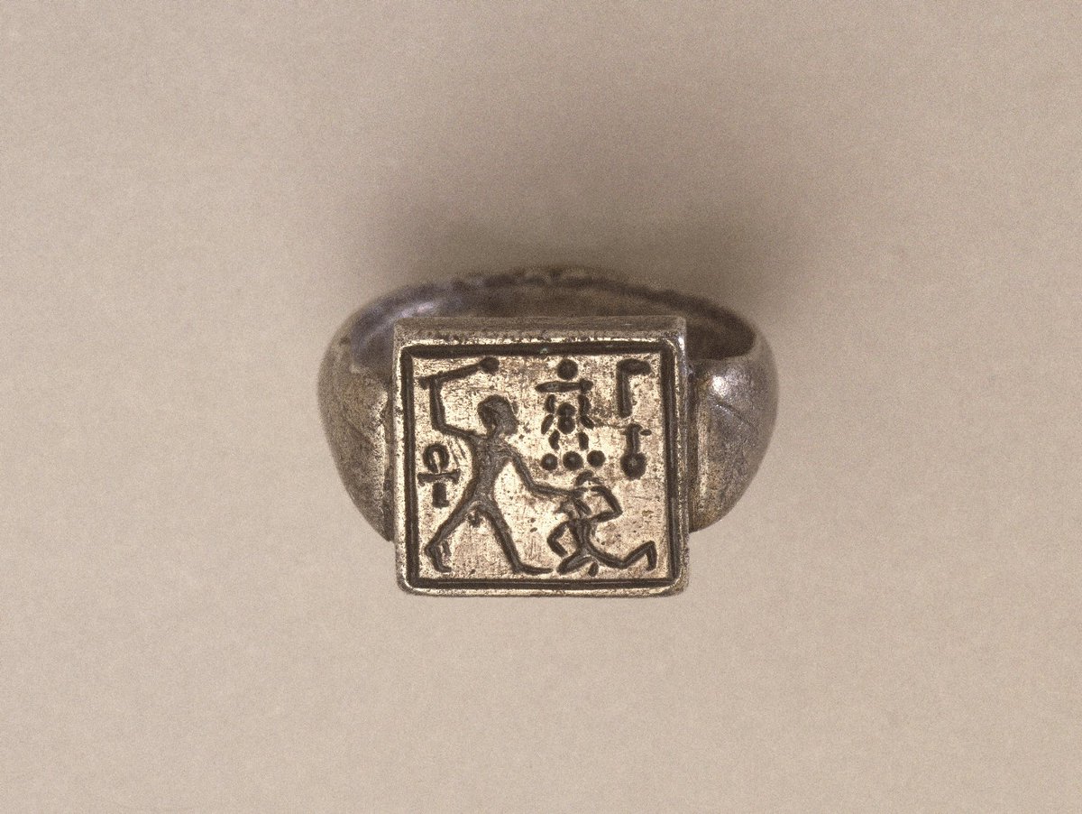 BklynMuseumBot's tweet photo. Signet Ring Bearing the Name of Amunhotep II, ca. 1426-1400 B.C.E. https://t.co/7VhW29YXRm https://t.co/s2flMH7ZGK