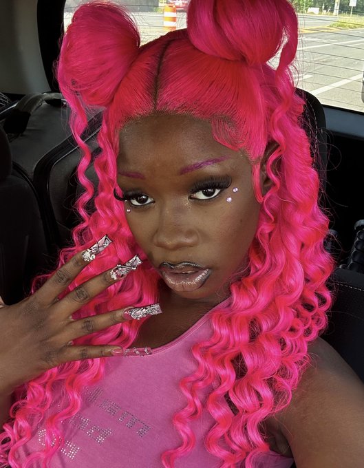 1 pic. this black barbie shit get serious !🤭🎀🥰💗💞💖🩷🩷 #aliyahcore https://t.co/PcYVwdkp6l