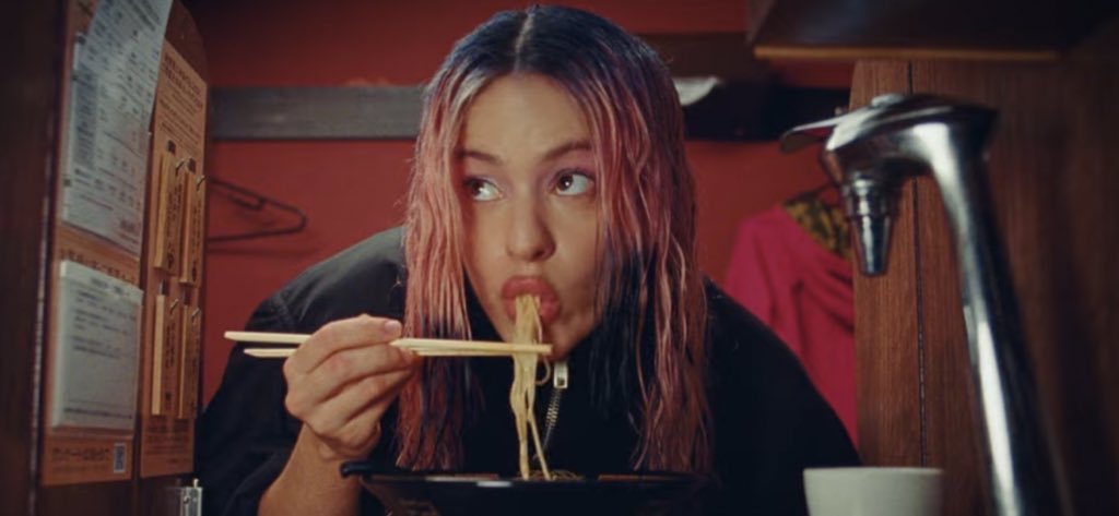 mangochiri's tweet image. visuales de TUYA #2YA #TUYA