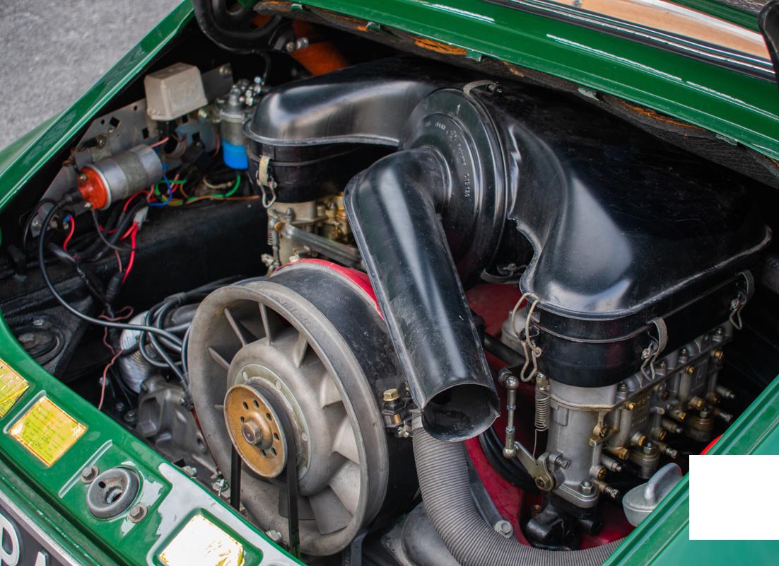 UltimativCars's tweet image. While SLOWLY getting back into my pre-pandemic job-mood, I stumbled about this gorgeous #Porsche #911S from 1968 (so, 1 of 1,823 units) in South Europe, which I like that much, that I decided, to find a new customer for.

I'll try to visit/see it personally in the next weeks ...