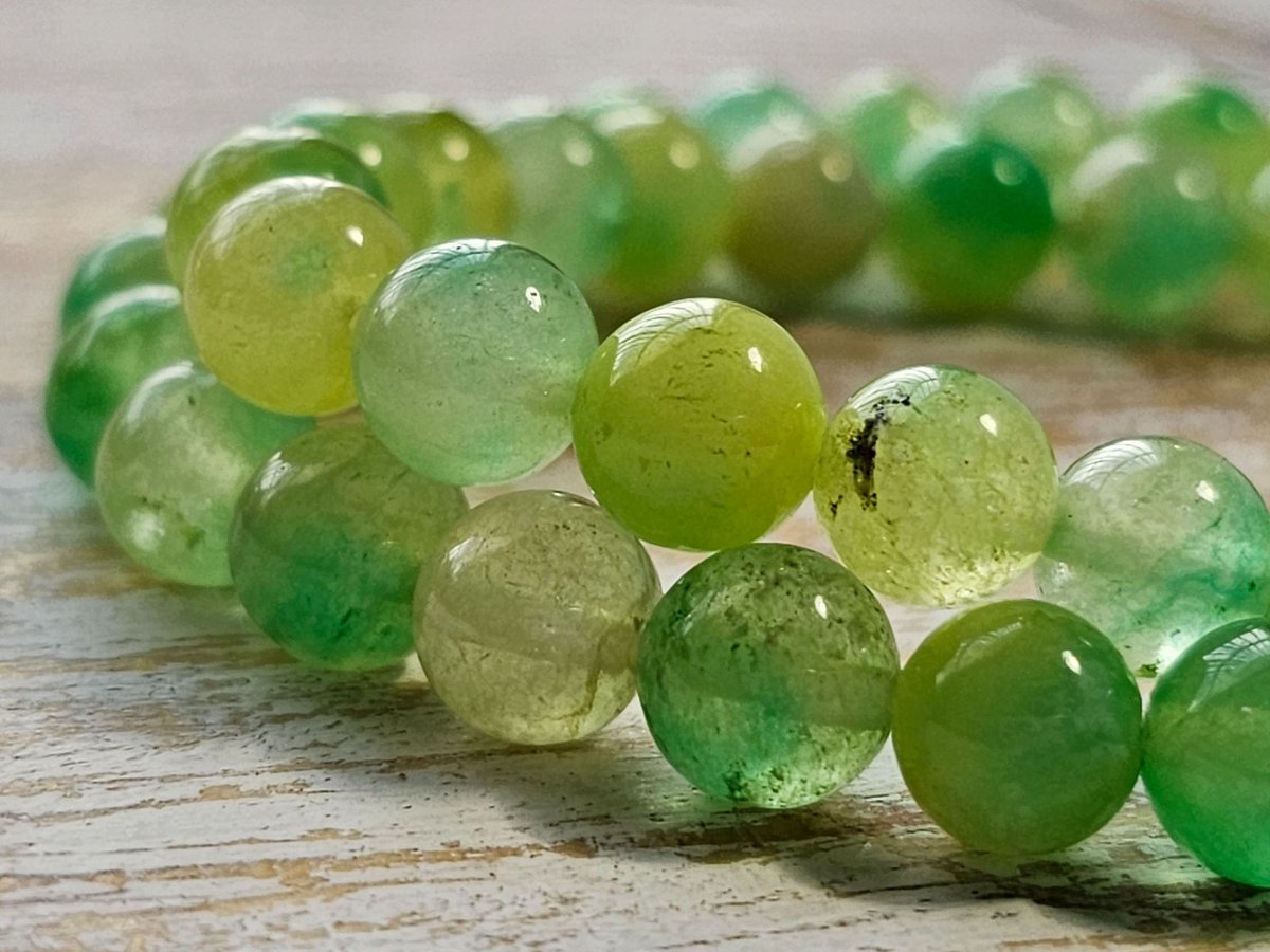 Green Apple and yellow dyed Jade 8mm
bit.ly/3WXjbMT

#gemstones
#gemstonebracelets
#greengemstones
#greenjade
#jade