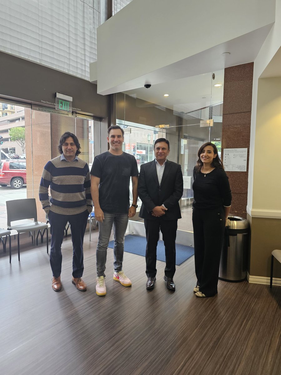 kidneytransplnt's tweet image. First meeting post #ATC2023SanDiego
A productive meeting with the ever so brilliant @AlexandreLoupy from the @ParisTxGroup and the @CareDx team on future collaborations.
Meeting followed by Desi food at #BombayBeach
 @k_rathore 
Welcome to my #DTLA hood