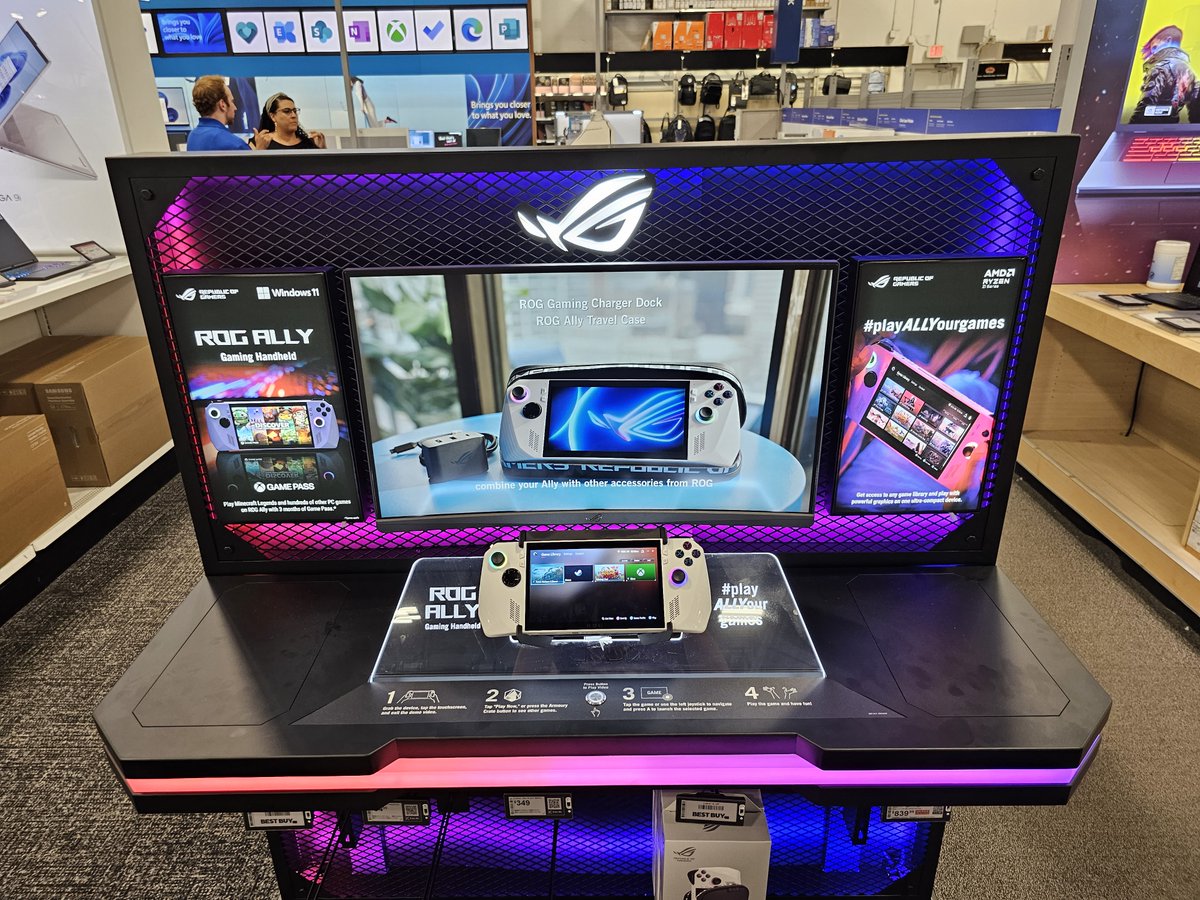 Exgearuser's tweet photo. @ROGAllyDemos Fort Collins CO has their display up! https://t.co/CFYUWv7nfL