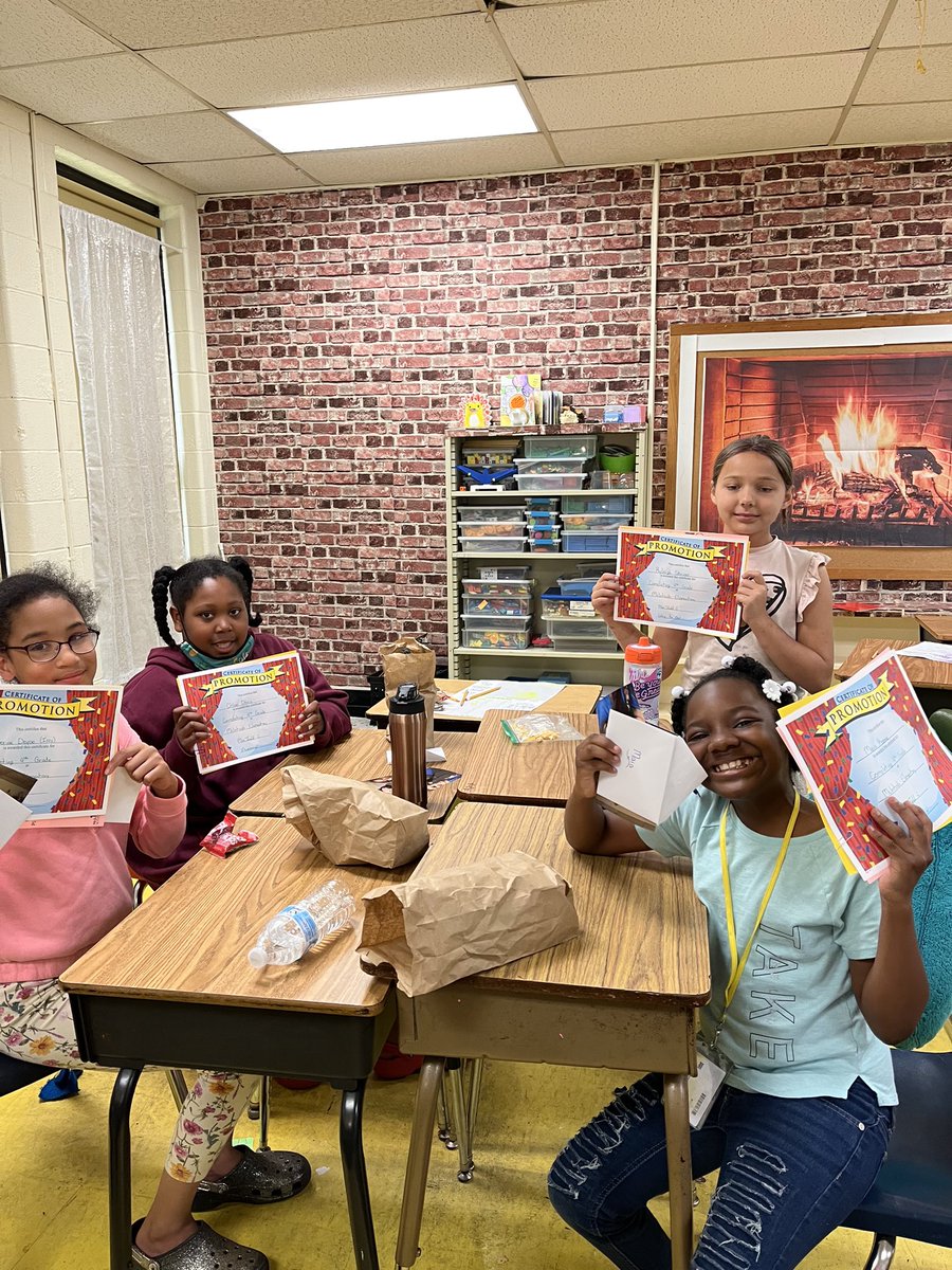 McIntoshElem's tweet photo. Due to the cancellation of the drive thru, fourth grade had their celebrations during the day. #TeachHustleInspire #NNPSProud #McIntoshScotties #endofschoolyear #happysummer #movingonup #FantasticFourthGrade #ReadyForFifthGrade https://t.co/wM3IAHd6k0