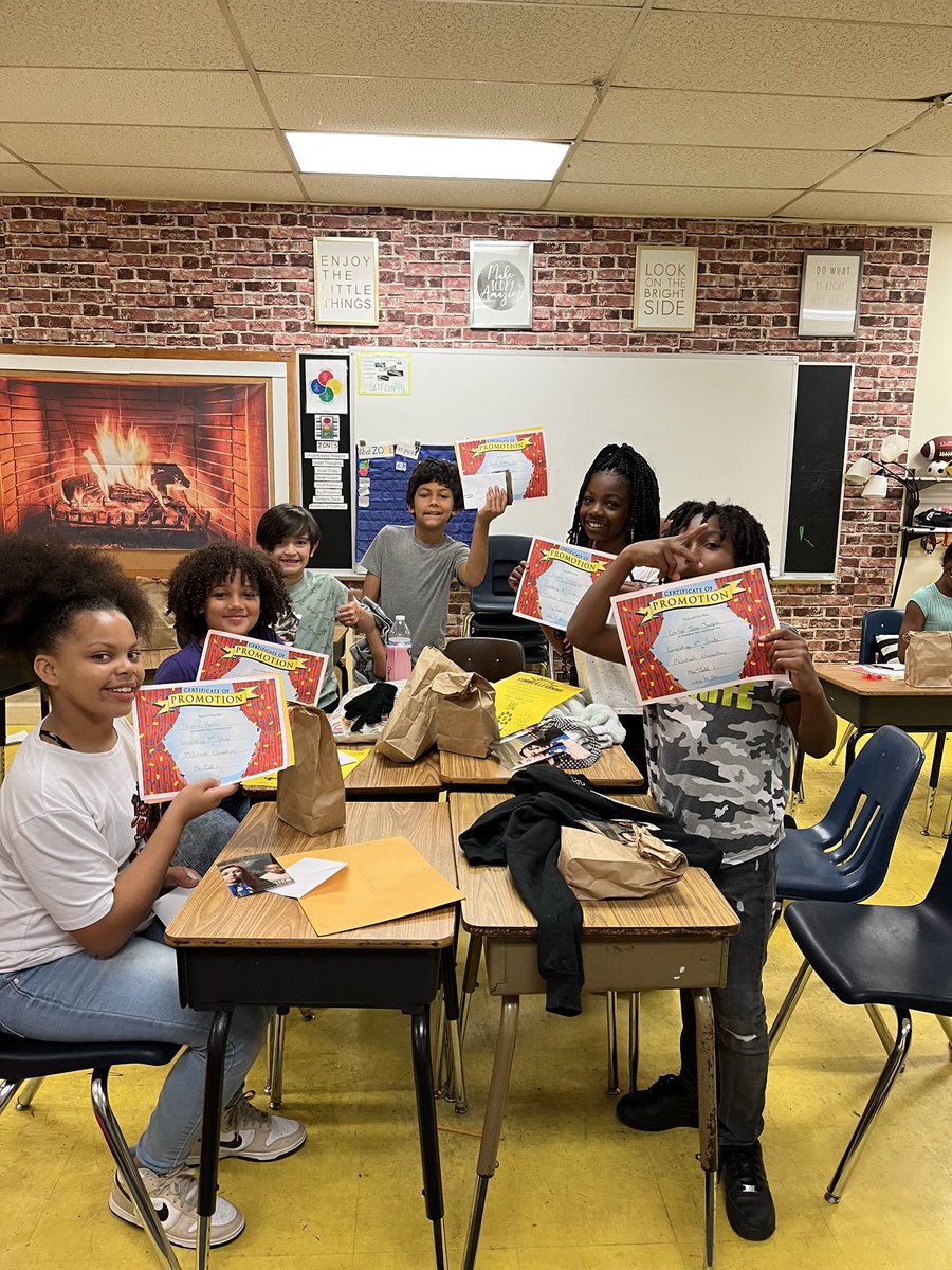McIntoshElem's tweet photo. Due to the cancellation of the drive thru, fourth grade had their celebrations during the day. #TeachHustleInspire #NNPSProud #McIntoshScotties #endofschoolyear #happysummer #movingonup #FantasticFourthGrade #ReadyForFifthGrade https://t.co/wM3IAHd6k0