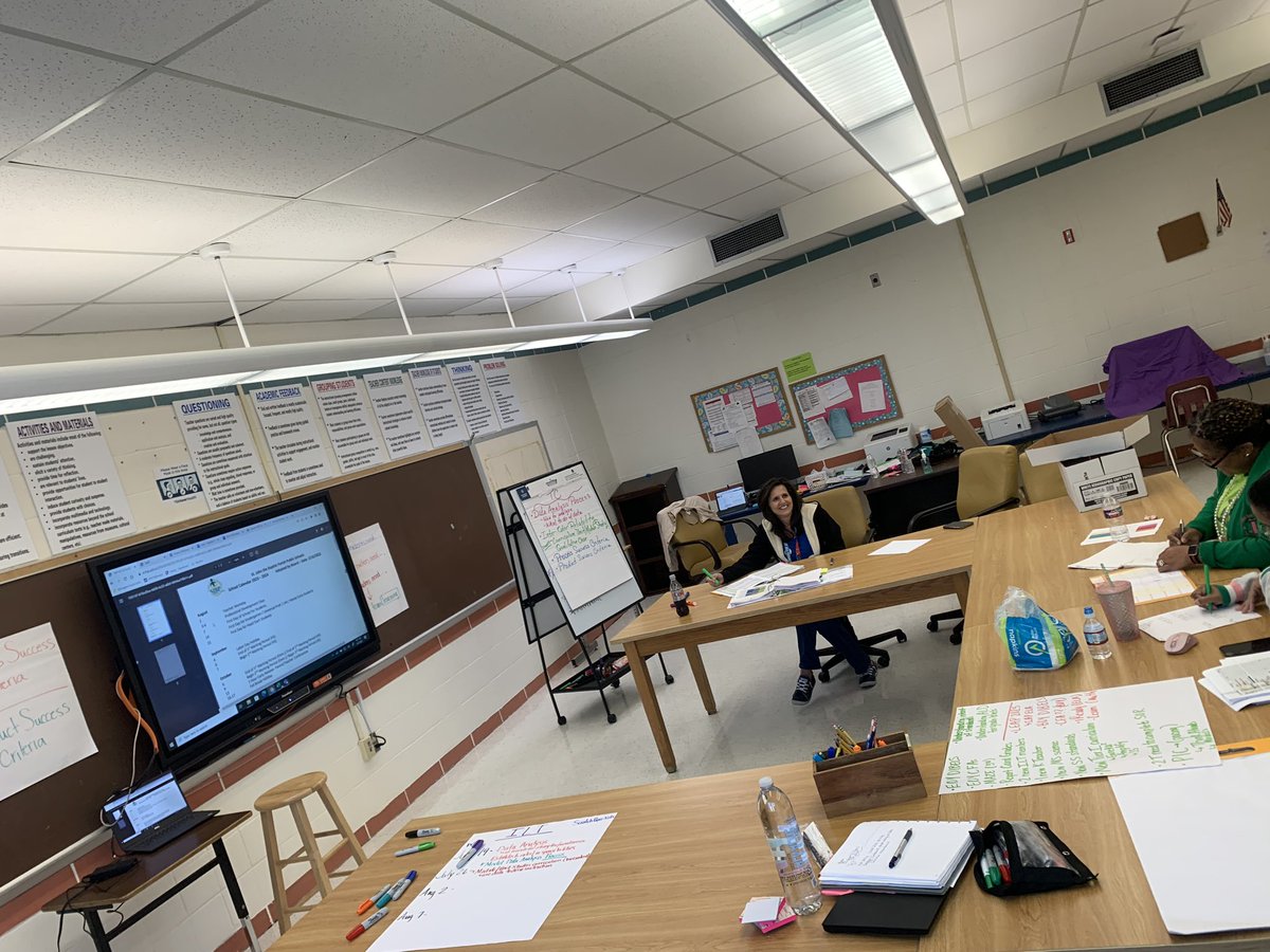 tiwanaha1's tweet photo. Awesome week with @SJBPS118 school leaders reflecting and  intentional forward planning around NIET structures @WSJERAMS @HeatherWReese1 @GaryvilleMagnet 
@NIETteach 
@TheresaHamiton https://t.co/BtZrTwJBgi