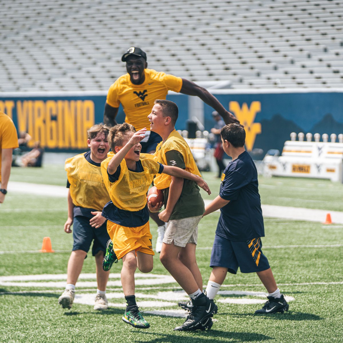 West Virginia Football on Twitter "Who's ready for youth camp? 👋