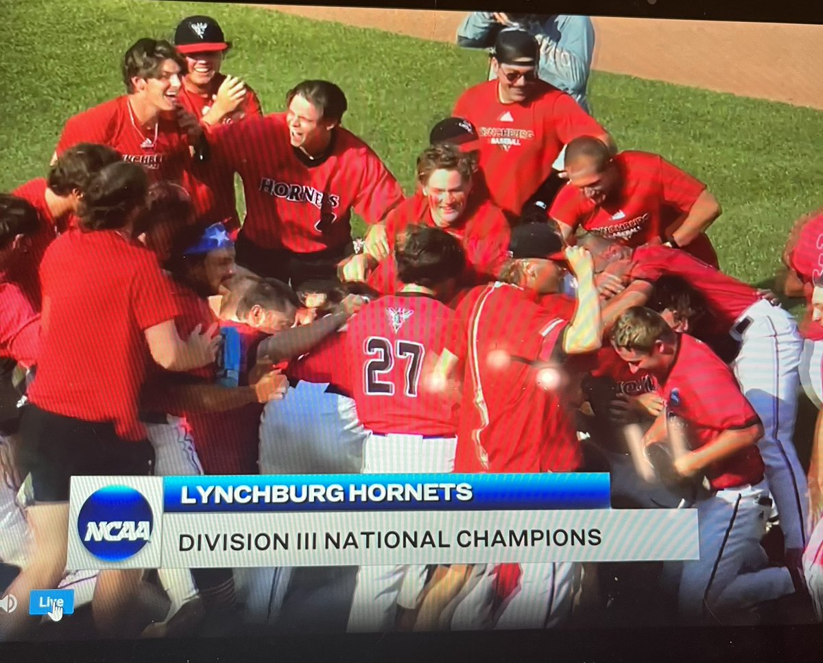 VictoriaTV_LC's tweet photo. LYNCHBURG WINS!!! Fantastic series! #WonNation #d3baseball @LynchburgBaseBl https://t.co/sLPD1q5Kr9