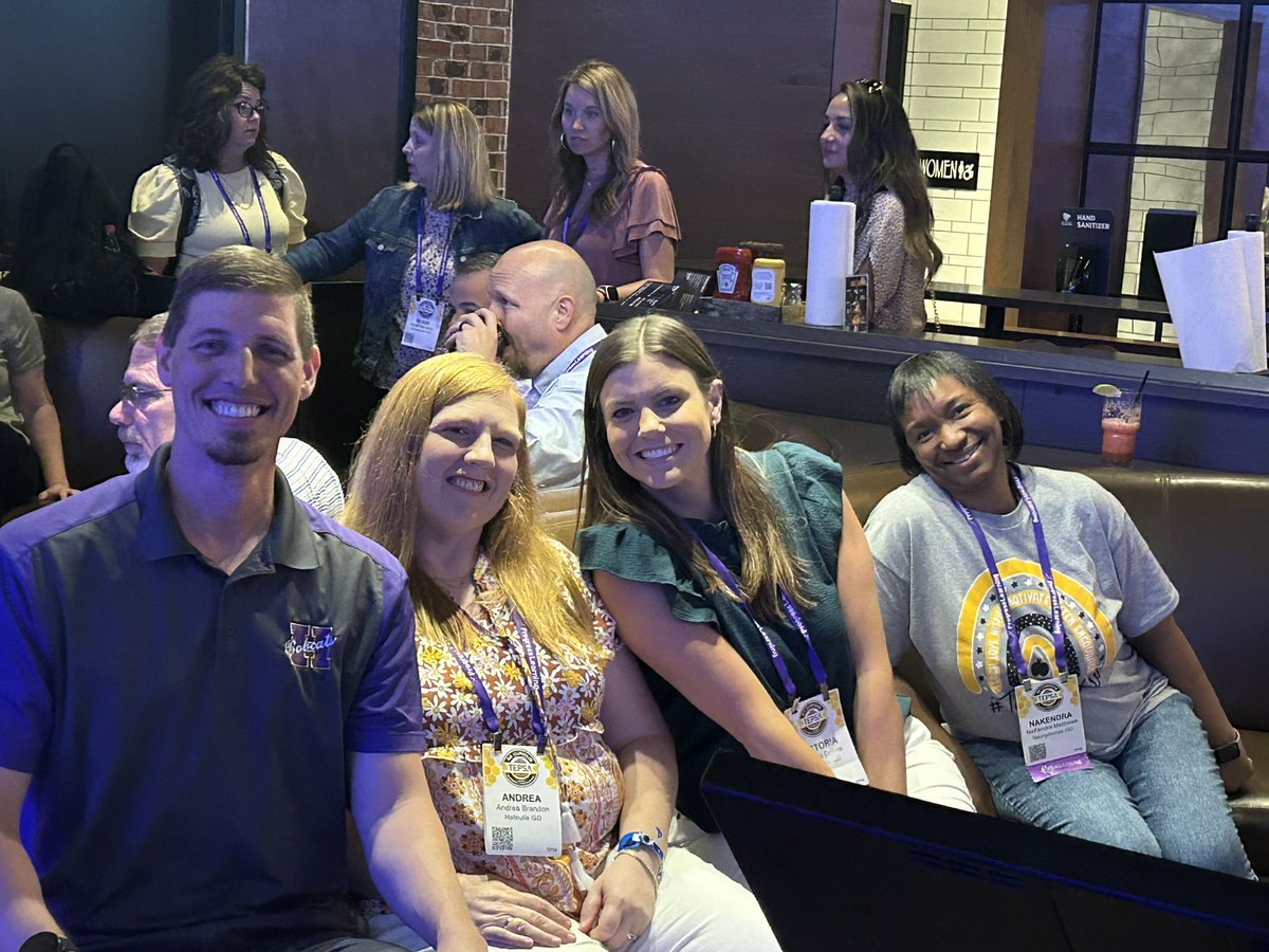 Thank you Sharon Isbell from ALL IN LEARNING for sponsoring our Region 7 Meet Up.  We are meeting new friends that are doing great things for kids! #WeLeadTX