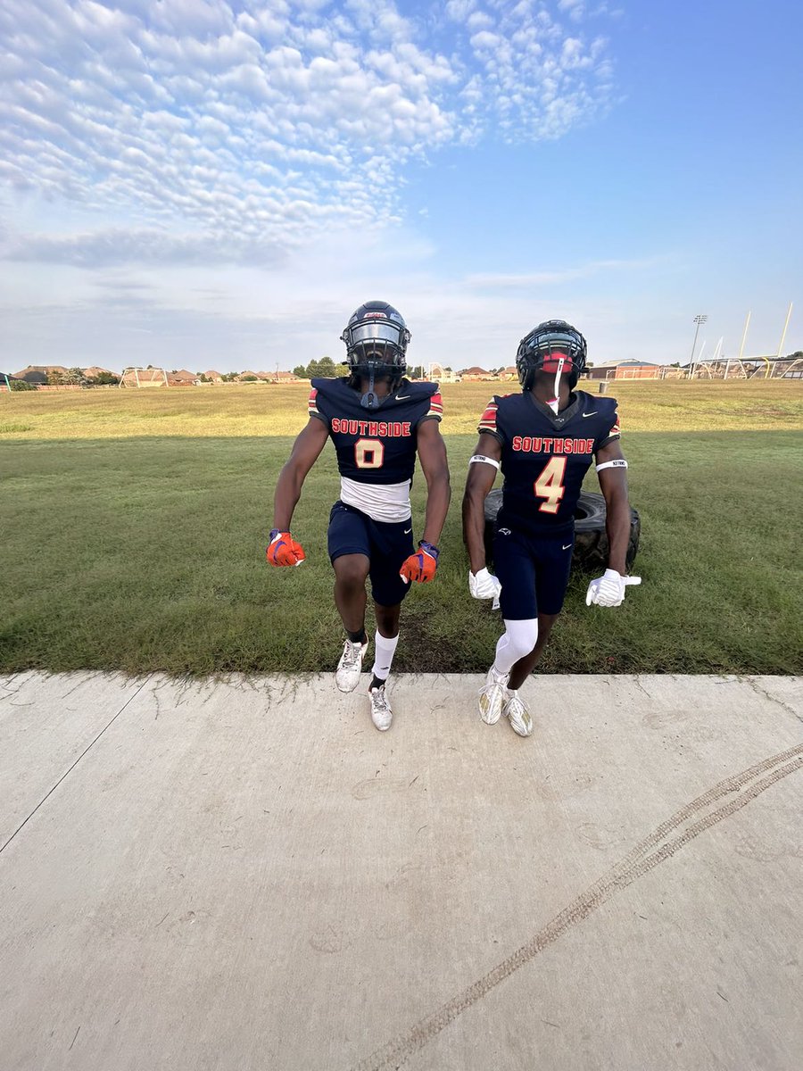 Antizd1's tweet photo. love you brudda ❤️🤞 @ZephaniahDavis3 #doitfor4 https://t.co/xAE96LYoEr