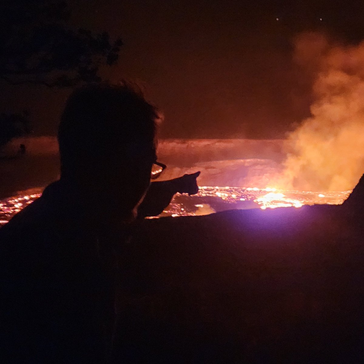 Ya know, I think this is going to be my profile picture for a while. I really like the lava reflecting off my glasses. #Kilauea #hiwx