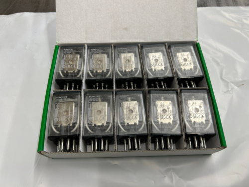 facility_sfUK's tweet photo. NEW Schneider Electric RUMC21F7 Universal Relay BOX OF 10 (ad eBay) https://t.co/P9ImtUiTds https://t.co/XCbdSHwQWP