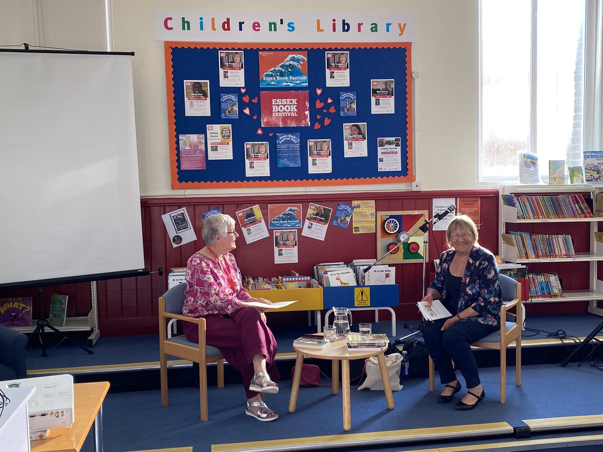 Great evening at the lovely #Coggeshall Library for their first @EssexBookFest event with author <a href="/LizTrenow/">Liz Trenow</a> 
Her fascinating new novel, The Secret Sister, is crying out for an adaptation for the small or large screen for any producers out there!
