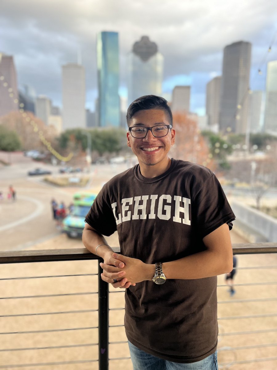 edward_lopez05's tweet photo. #MyEMERGEstory My name is Edward, and I attended East Early College HS #Classof2023. With EMERGE's support, I was the first one in my family to graduate. I will be attending Lehigh University to major in Business Management. Thank you @EMERGE_HISD @HISDSupe @HoustonISD https://t.co/UJ8y0xjN4A