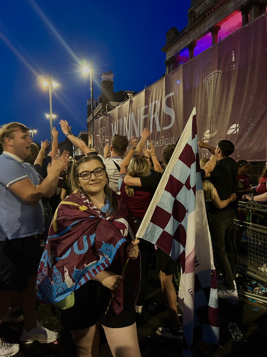 harrietspoor's tweet image. Champions ⚒️🫧🏆 #WHTID #COYI