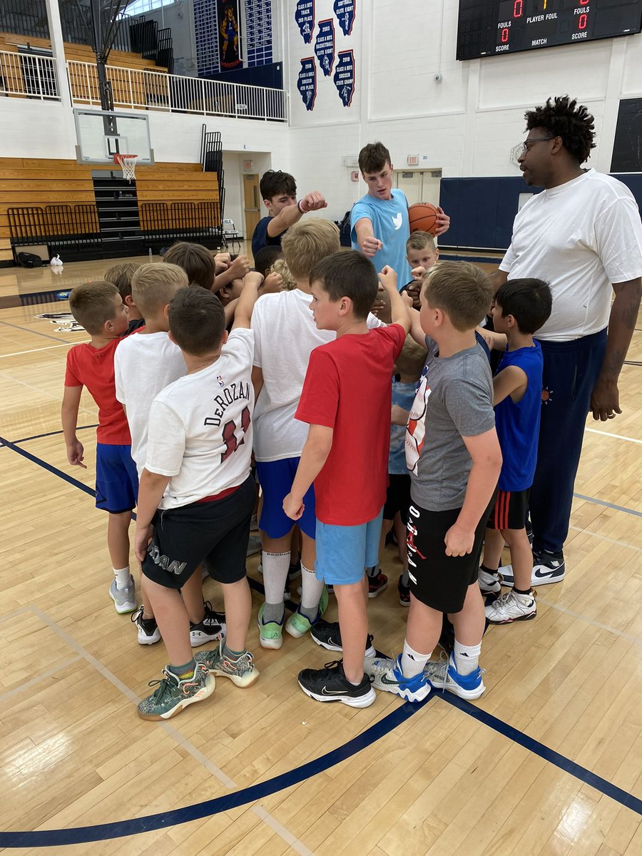 Lisle High School Hoops tweet media