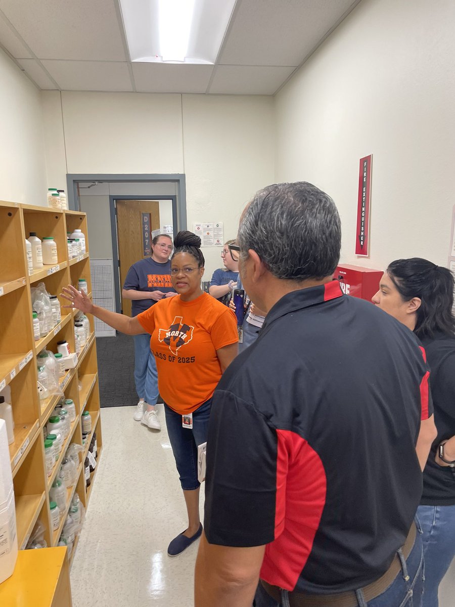 🧪Wrapped up an incredible training with @WardsScience this afternoon! Our trainer Raul is a former #mymisd teacher and we loved learning with him today! #mckinneyscience #chemicalsafety #safescience #teamworkmakesthedreamwork