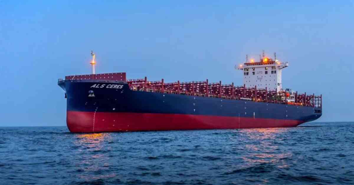 MarineInsight's tweet photo. State-Of-The-Art Container Ship 'ALS CERES' Delivered To ABS Class 

...Check Out this article 👉https://t.co/QWK52SLPKG 

#ABS #ALSCERES #Shipping #Maritime #MarineInsight #Merchantnavy #Merchantmarine #MerchantnavyShips https://t.co/gVdtEofOhy