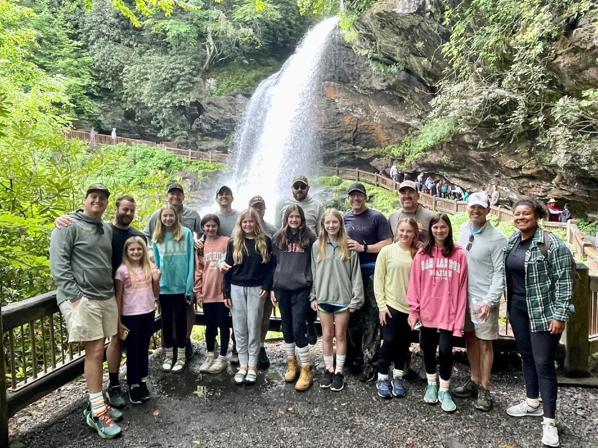 JacksonAcademy's tweet photo. The seventh-grade SOAR rafting trip was a success! 🌊 

Did you know JA’s SOAR Outdoor Program began as a seventh-grade rafting trip more than 40 years ago? This long-standing tradition is a parent and student favorite! 💙 https://t.co/MfcpWHs4Q3