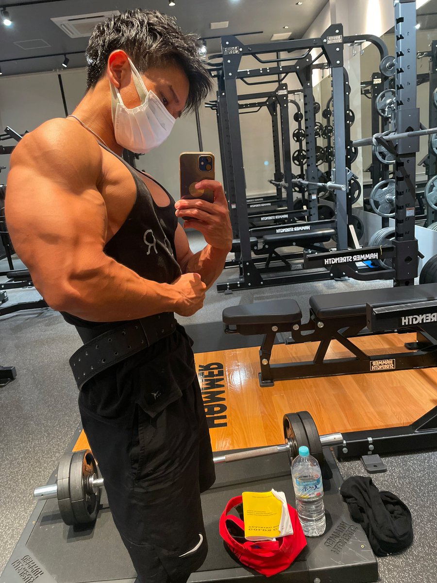 PhysiBody4's tweet photo. あれから結構経ちましたが、パーソナルト��ーナーになったりコンテストで優勝したり色々ありました😂 https://t.co/bFh2tKEs95