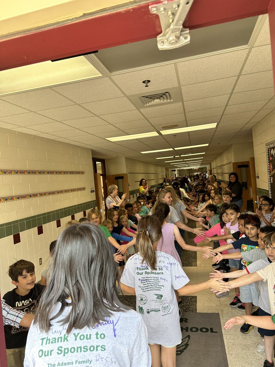 Kelli Bolden (@mrsboldenlrdean) on Twitter photo It was an honor to be a part of the 5th Grade Final Walk. It’s a great way to send off our soaring Eagles! <a href="/LittleRiverLCPS/">Little River ES</a> It was an honor to be a part of the 5th Grade Final Walk. It’s a great way to send off our soaring Eagles! <a href="/LittleRiverLCPS/">Little River ES</a>