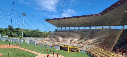 EthanWeir03's tweet photo. Flashback: Summer ball in Puerto Rico https://t.co/jRZCo6zPPV