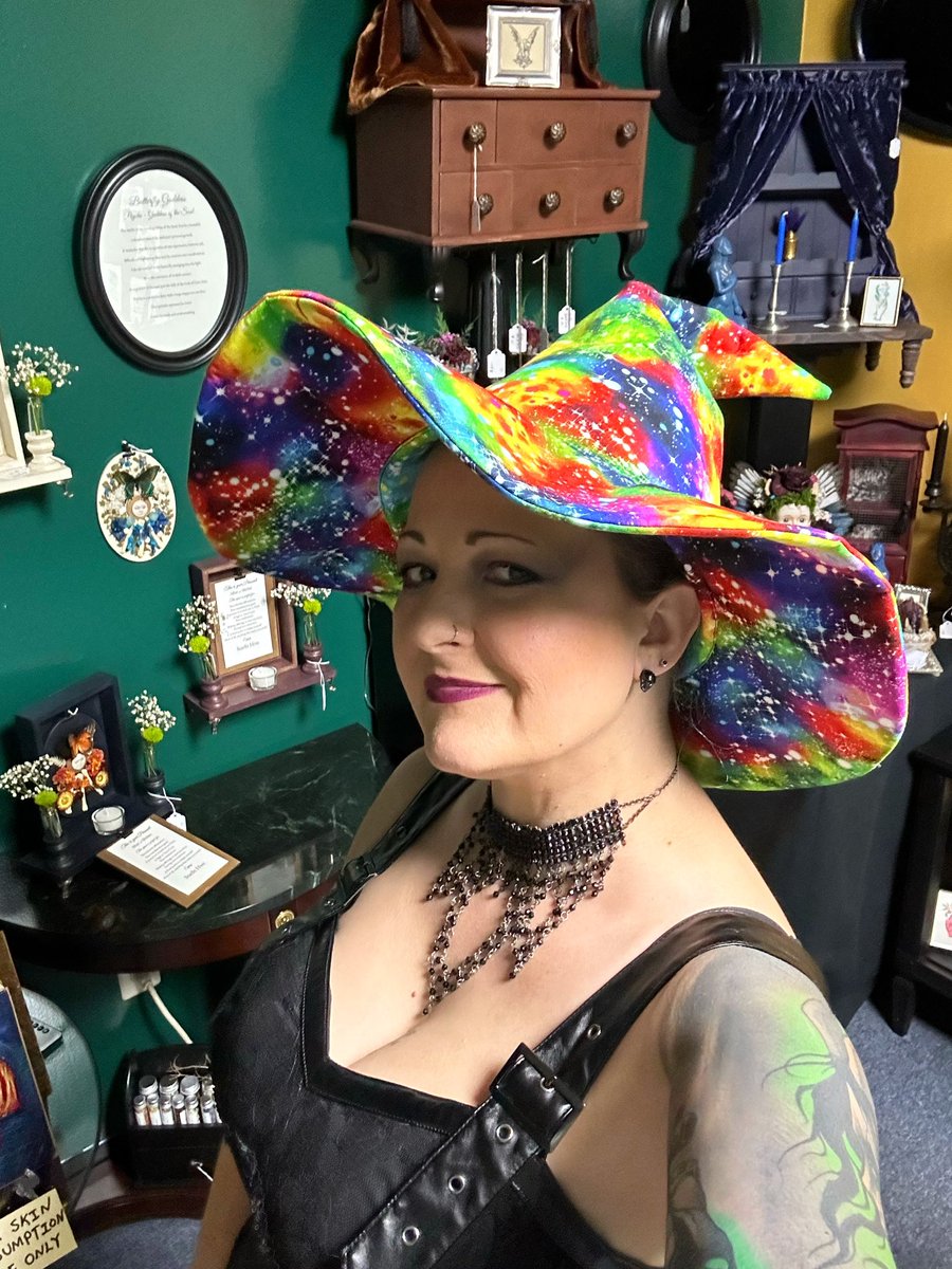 I’m a gay Witch! 🏳️‍🌈
I made this adorable witches hat 2 wear at work 4 #gaypride month
I love that I can finally let my #witch flag fly &amp; that I can finally wear my witchy clothes
I love my job!
Let me know if you would like to buy one
#rainbowwitch #gaywitch #witchhat #lifeisgood