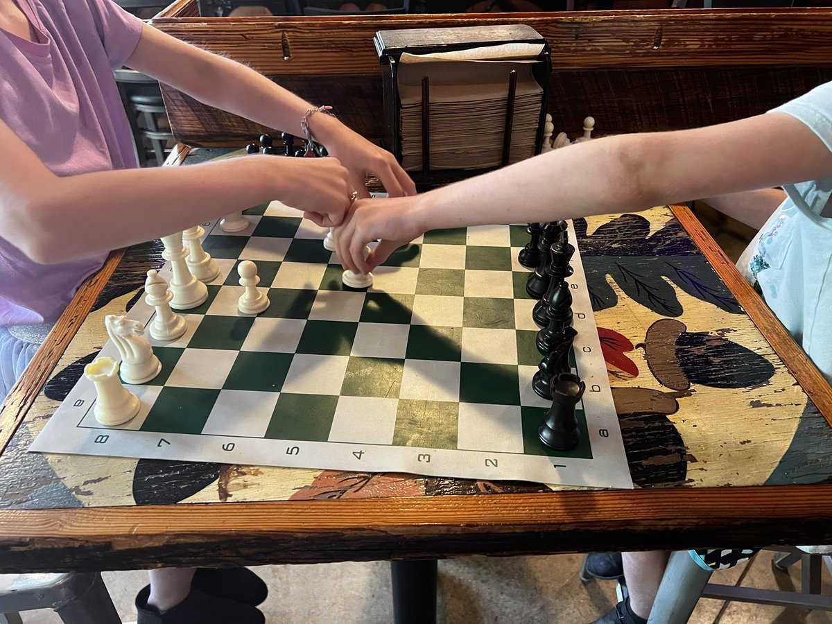 DayDrinkerATL tweet media